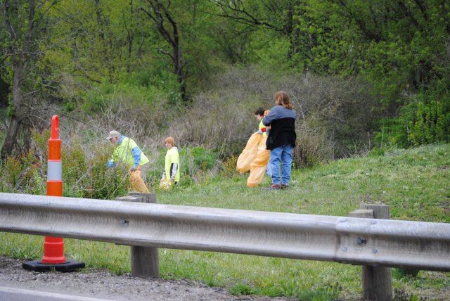Pigeon Creek Cleanup (23)