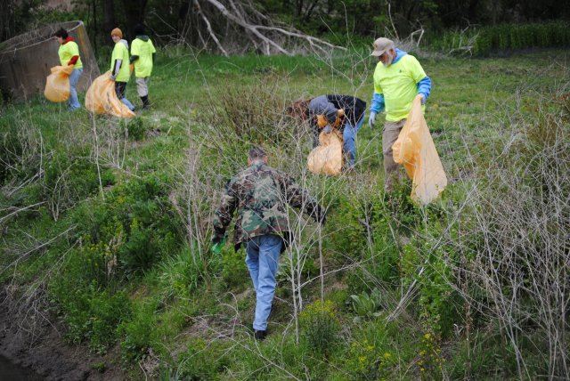 Pigeon Creek Cleanup (26)