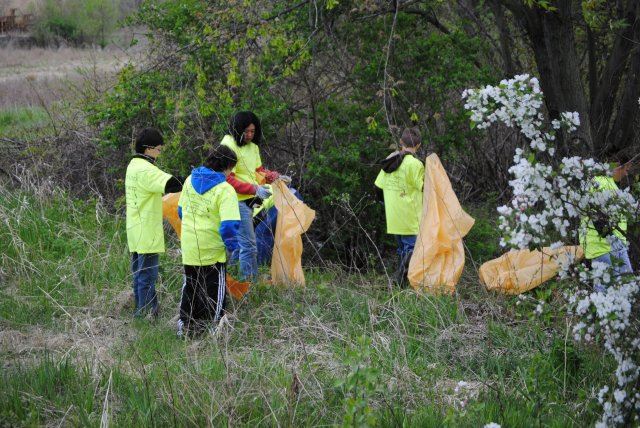 Pigeon Creek Cleanup (30)