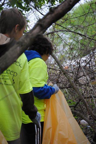Pigeon Creek Cleanup (35)