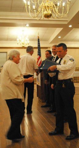 Southern Summit Citizens Police Academy Graduation 2010 (34)