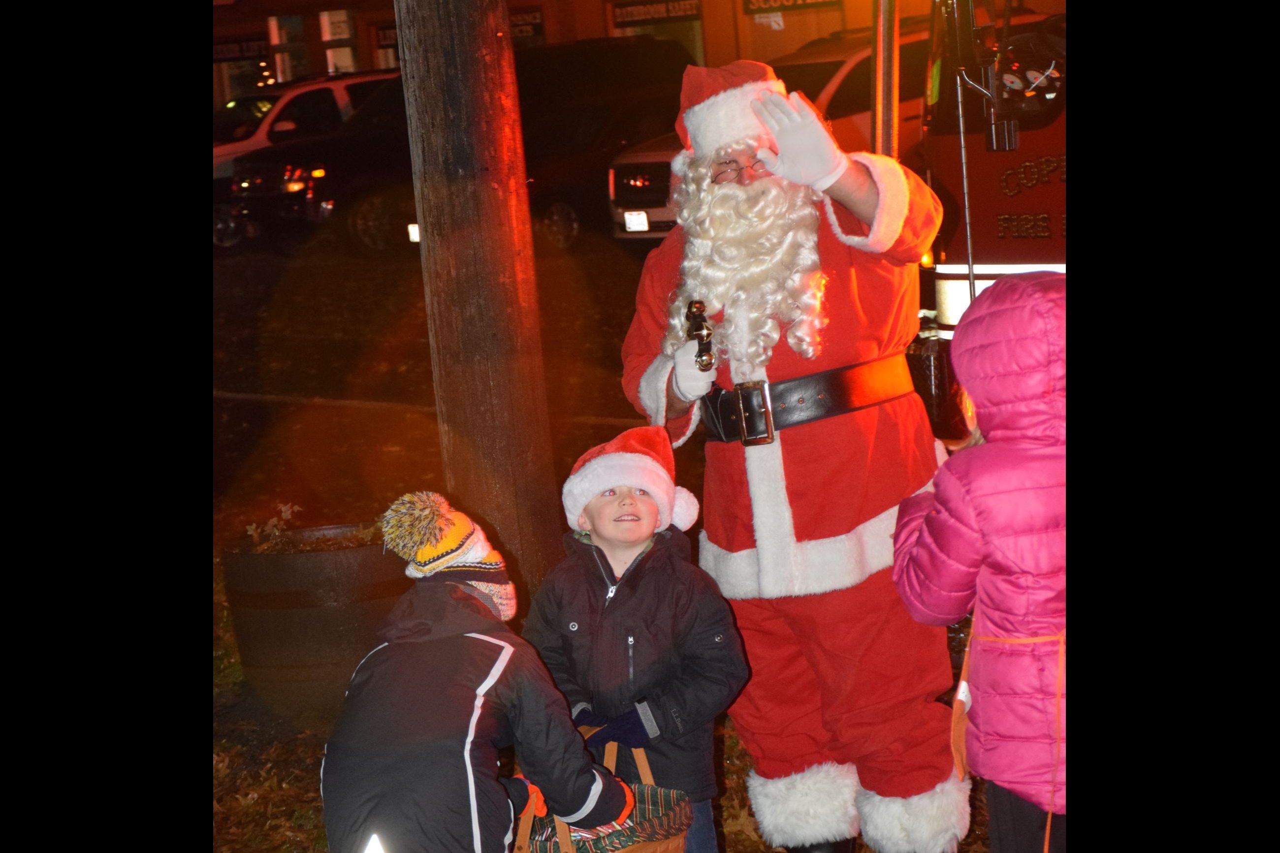 Circle Tree Lighting 2018