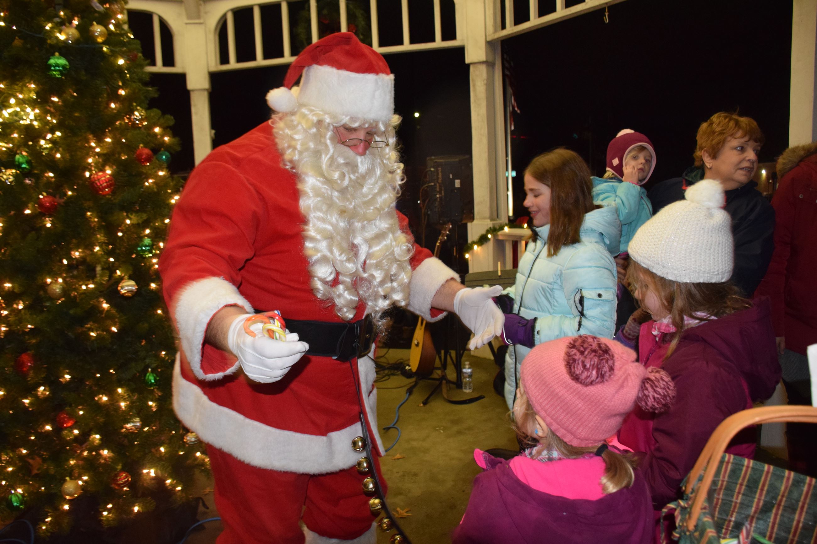 Circle Tree Lighting 2018