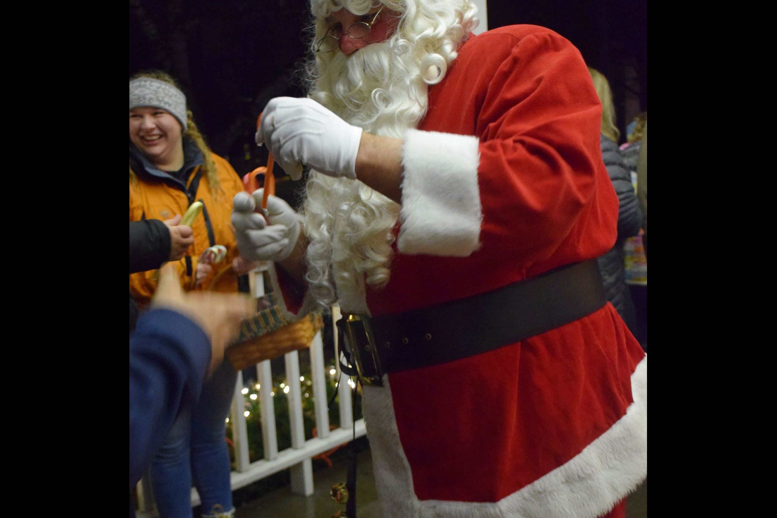 Circle Tree Lighting 2018