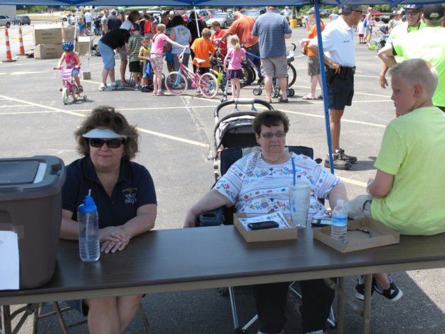 Volunteers Prepare for Attendees