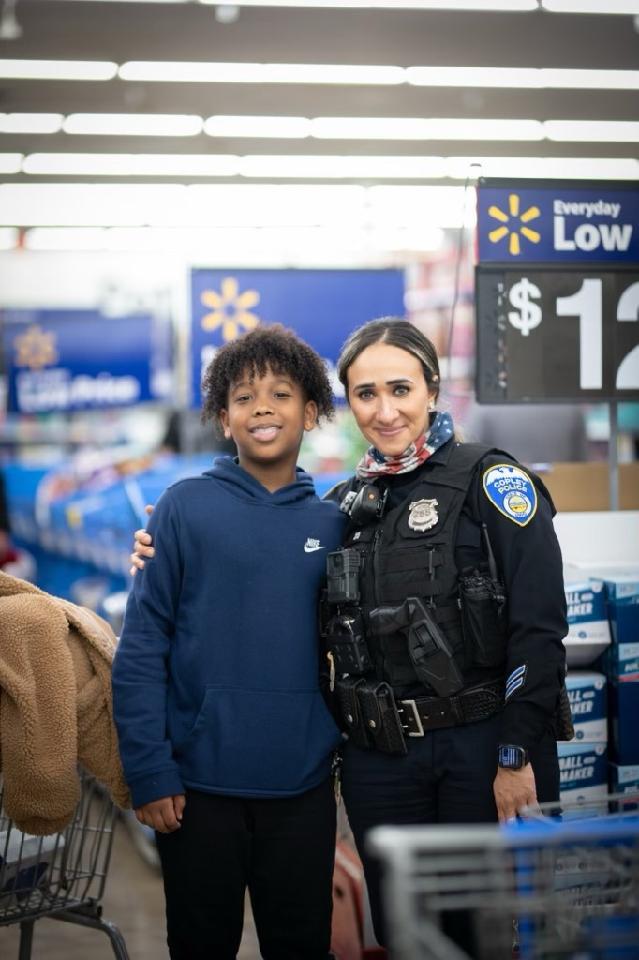 Christmas with a Cop, Shop with a Cop